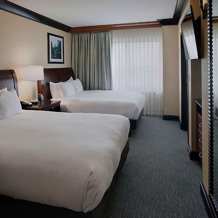 Doubletree Suites By Hilton Bentonville Exterior photo