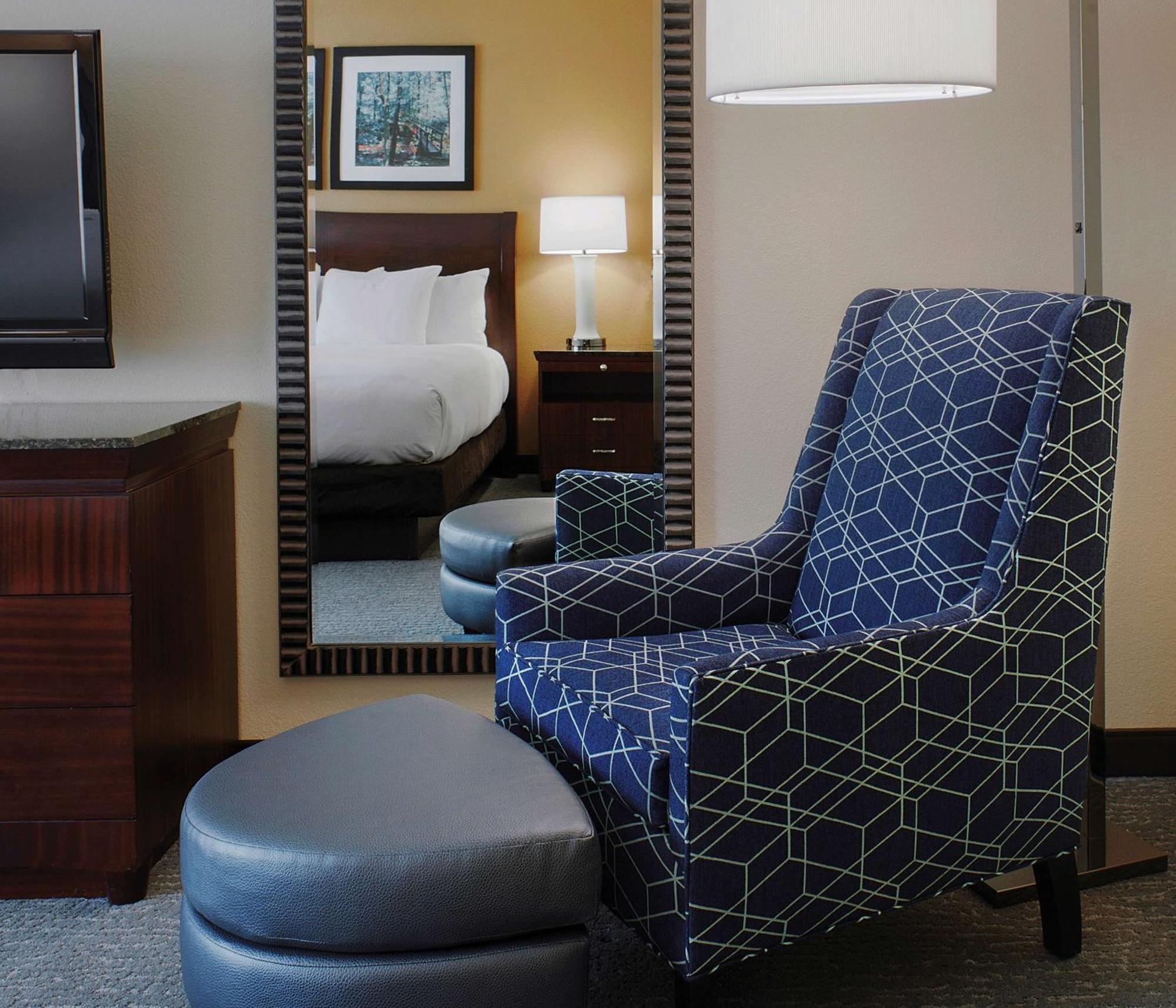 Doubletree Suites By Hilton Bentonville Exterior photo