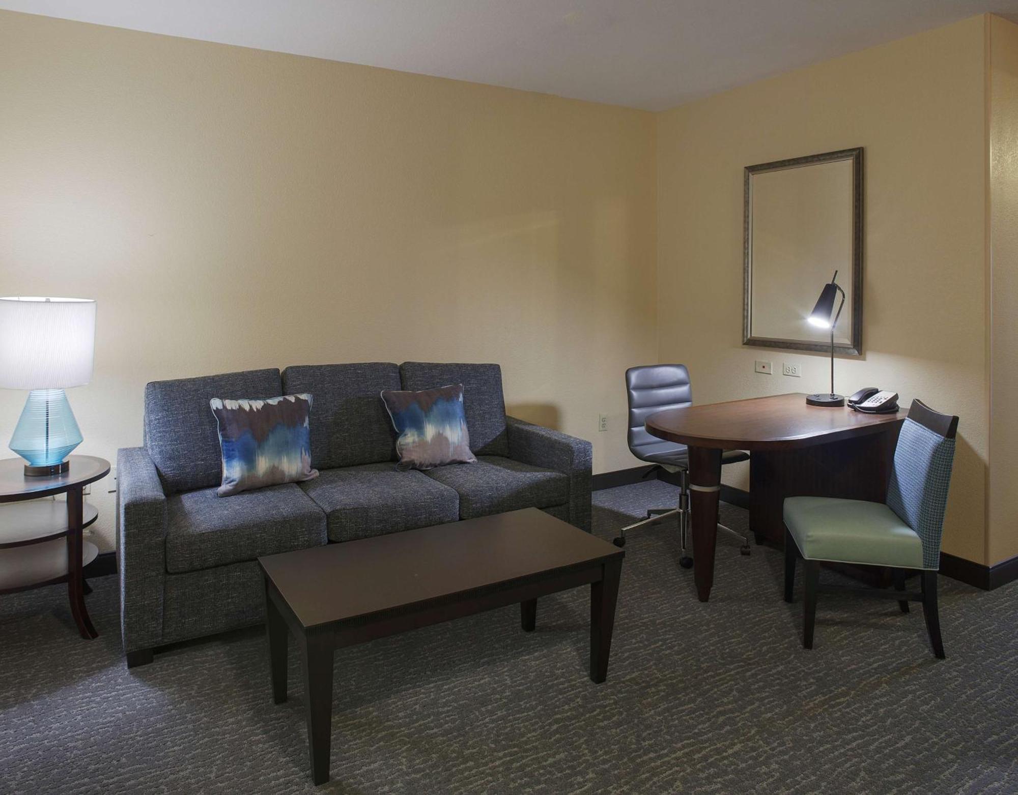 Doubletree Suites By Hilton Bentonville Exterior photo