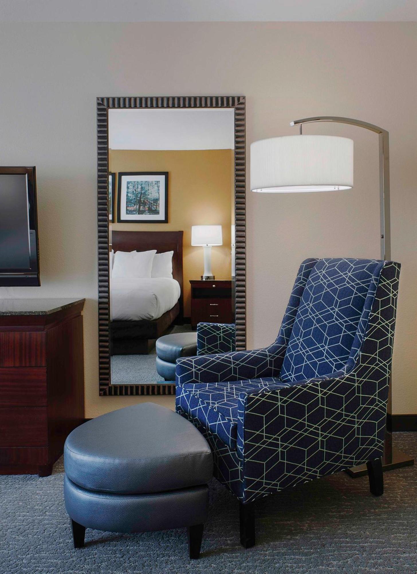Doubletree Suites By Hilton Bentonville Exterior photo