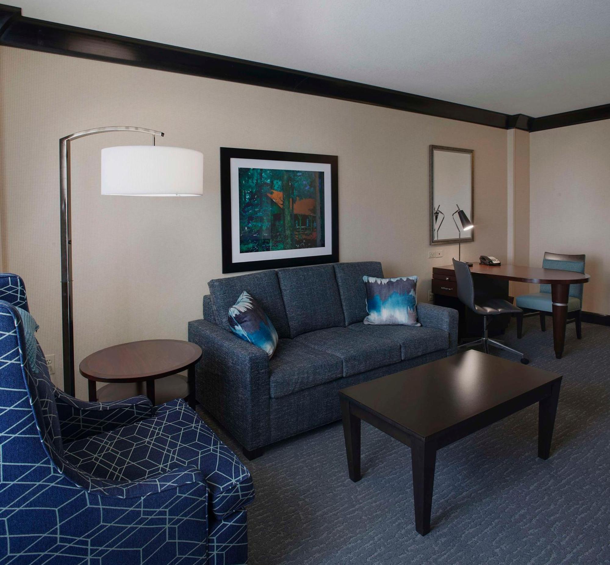 Doubletree Suites By Hilton Bentonville Exterior photo